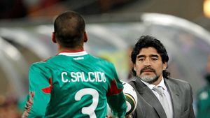 Carlos Salcido a semnat cu Fulham