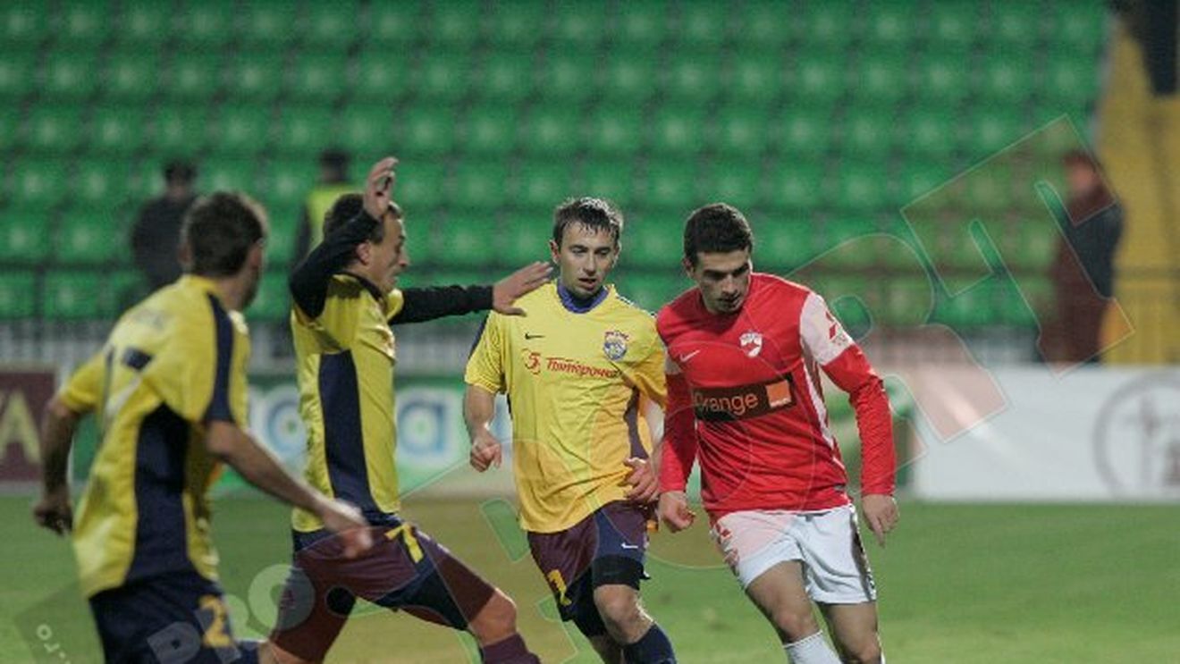 Dacia și Trabantul!** "Câinii" pleacă bătuți din Moldova! Dacia Chișinău-Dinamo 2-1