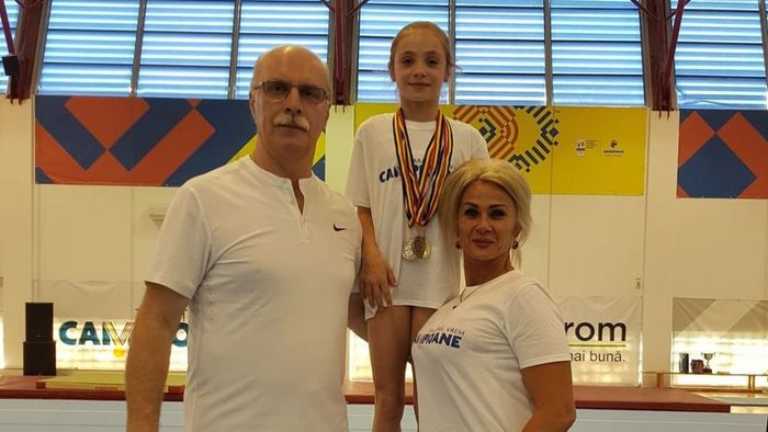 O medaliată olimpică la gimnastică și fiica sa vor sa părăsească definitiv România! De ce s-a ajuns la conflict | EXCLUSIV