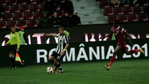 Menassel așteaptă oferta "câinilor"!** "Ar fi un pas înainte să merg la Dinamo"