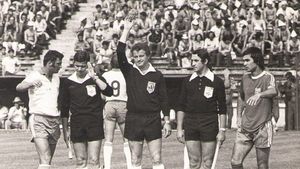 Doliu în fotbalul românesc! Un nume uriaș din arbitraj a încetat din viață. EXCLUSIV | Reacția lui Adrian Porumboiu și povestirea savuroasă cu Nicolae Dobrin: "Nea Otto, orice ai face, tot o bat singur pe Dinamo"
