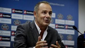 Victor Fernandez, demis de la conducerea tehnică a echipei Deportivo La Coruna