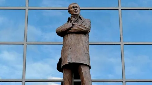 FOTO I-au făcut statuie! „Contract” pe viață pentru Ferguson la Manchester United