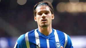 Ianis Hagi nu joacă la Alaves, dar găsește timp să își laude colegii de națională pe rețelele sociale! Ce i-a scris lui Florinel Coman