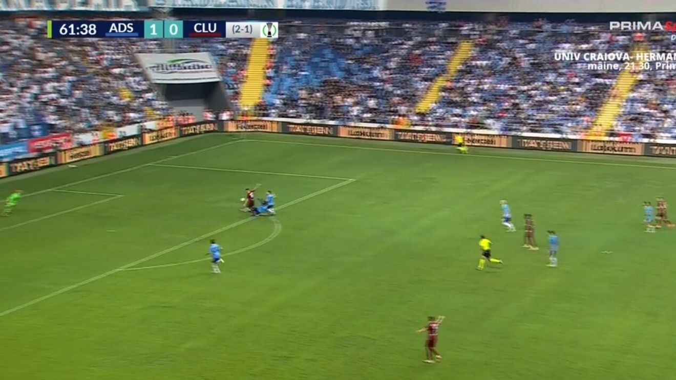 Fază controversată la Adana: CFR Cluj a primit penalty la o fază în care Bîrligea e faultat clar! Fundașul Gravillon a fost și eliminat | VIDEO