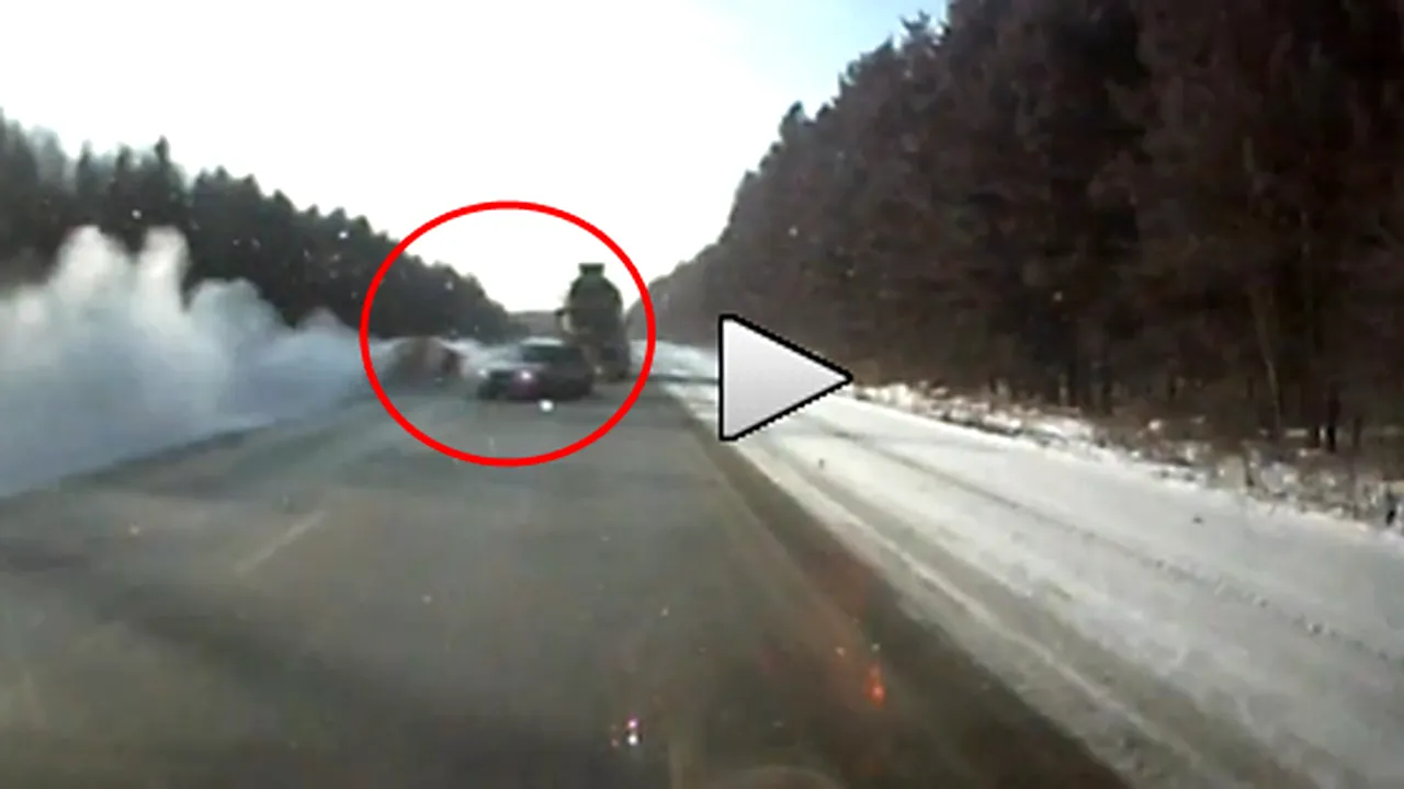 VIDEO Accident șocant! Ce face INCONȘTIENȚA la volan. Depășirea după care trei oameni au ajuns în stare gravă la spital