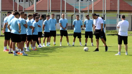 CSM Slatina a început pregătirea noului sezon de Liga 2 cu 23 de jucători la dispoziția lui Claudiu Niculescu. Achizițiile certe întârzie. ”Îmi doresc să terminăm mult mai sus în clasament, cu drept sau fără drept de promovare”