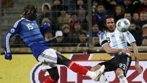 OFICIAL | Bacary Sagna a părăsit Arsenal Londra și a semnat pe trei ani cu Manchester City