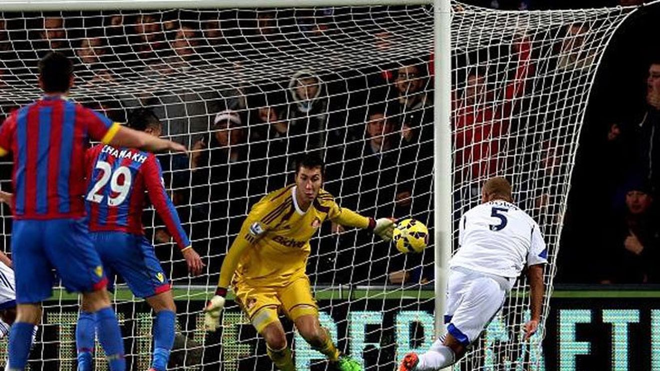 "Efectul Costel Pantilimon": Sunderland, prima echipă fără gol primit de la Chelsea în acest sezon de Premier League. Fanii de pe Twitter l-au lăudat pe român: "Nu sunt sigur dacă se joacă Chelsea vs Sunderland sau Chelsea vs Pantilimon"