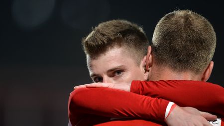 Reacția lui Vali Lazăr după ce a lăsat Dinamo pentru banii din Qatar: "Am 28 de ani, m-am gândit la viitorul familiei mele". De ce i-au transmis colegii "să nu se mai întoarcă"