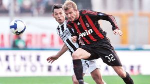 Nu l-a convins pe Lazăr, dar a găsit înlocuitorul perfect pentru Alexa!** Peste 200 de meciuri în Italia și 44 pentru națională! "Mi-am dat acordul" El e noua lovitură a lui Copos