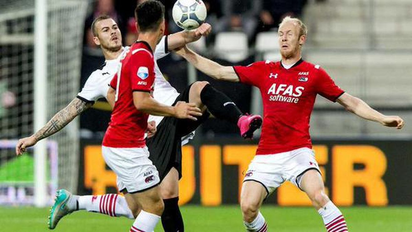 Cifrele unei tactici greșite: Astra nu a avut decât un șut pe poartă și nu a atins mingea în careul advers în prima repriză. A fost Șumudică prea prudent pentru un antrenor care "nu știe să se apere"?