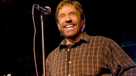 FOTO** Nici măcar ei n-au rezistat! UITE cum arată Schwarzenegger și Stallone, după o repriză de filmări cu Chuck Norris :))