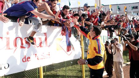 Asalt la Olăroiu:** "Pregătește-te! Venim să te luăm la Steaua"