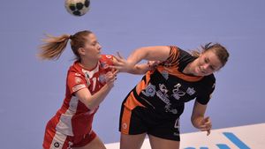 "Bella, don''t leave us!". Isabelle Gullden le-a dat de înțeles fanilor CSM București, după partida cu Krim Ljubljana, ce planuri de viitor are