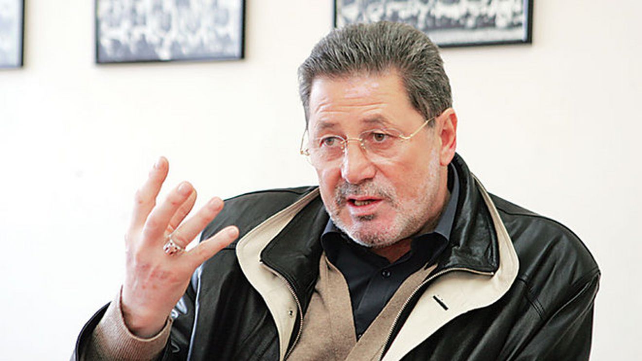 "Dorel Stoica e bun doar de pândar la vie!** Pițurcă trebuie schimbat!"