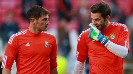 Jesus Fernandez, momente incredibile în România! Fostul portar de la Real Madrid s-a întâlnit cu ursul și a postat imaginile pe net! FOTO