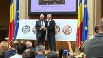 BNR a scos două monede aniversare pentru Steaua ’86. Mugur Isărescu, show în fața campionilor europeni: „Ne-au bătut la Drăgășani cu 11-0”