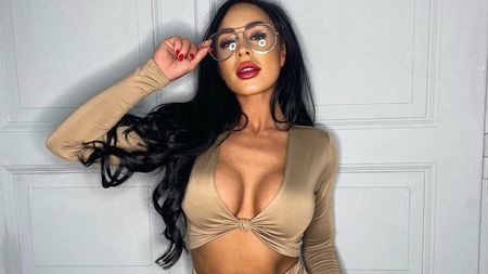Soția românului trecut pe la Inter și AC Milan, desființată după ce și-a deschis cont de OnlyFans! Cum se apără tânăra. „Și marile vedete fac asta!” | GALERIE FOTO