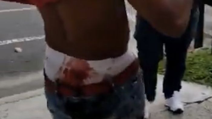 Și-a bătut ambii părinți și a fost arestat! Scene incredibile cu un internațional columbian, participant la Cupa Mondială, scos din casă plin de sânge I VIDEO
