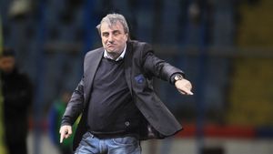 Se toarnă gaz pe foc! **Fanii nu îl iartă pe "Slughiță", Gigi intervine!