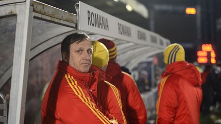 Săndoi a găsit o explicație ciudată pentru semieșecul cu Feroe: "Nu trebuia să jucăm amicalele de lux cu Anglia și Franța"