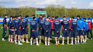 Adrian Mutu, discurs special pentru jucătorii României înainte de plecarea spre Euro U21: „Sunteți cei mai buni! E un moment unic” | VIDEO