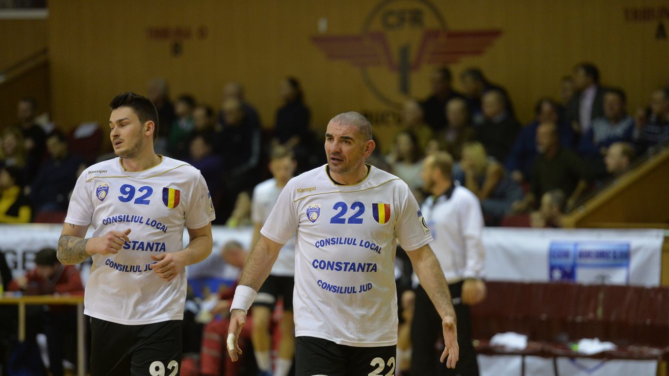 HCM Constanța, ieșită din joc după 11 ani de dominație totală. Campioana, învinsă de problemele financiare, dar și "de sistem". Ali Nurhan: "Turda, campioană? Mi se pare exagerat de mult!". Cine îi succede Constanței la tron?