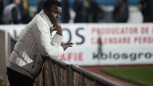 Moartea lui Ekeng, folosită într-un conflict de la CSMS Iași. Onduku: "Mi-au spus că se tem, dar Prunea minte". Clauza buclucașă din contract
