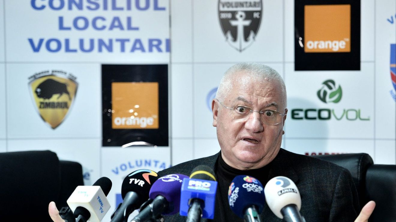 Dumitru Dragomir îl apără pe Marius Șumudică după înfrângerea lui CFR Cluj cu Steaua Roșie: „Dacă l-au adus să îl sacrifice, îi vor da un picior în fund, pe urmă îl vor regreta!”