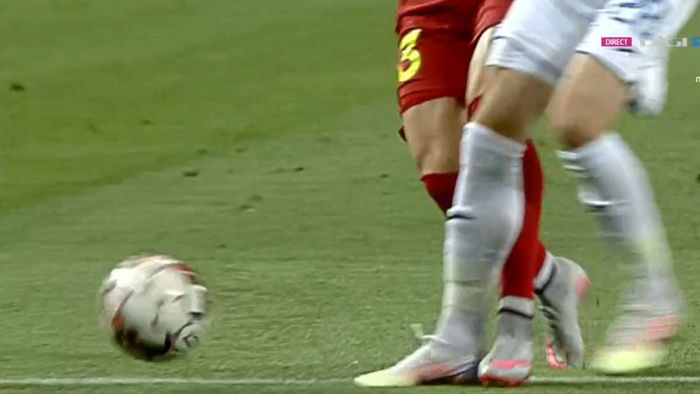 Faza care poate trimite titlul la Craiova după 29 de ani! Cum a obținut Valentin Mihăilă penalty-ul în fața lui Ovidiu Popescu! GALERIE FOTO