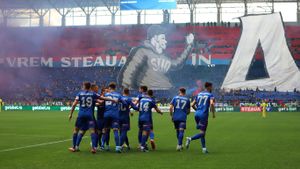 Suporterii Stelei, scrisoare deschisă către premierul Ilie Bolojan despre situația clubului și reforma dorită de administrația publică: ”Aceasta este exact genul de problemă care ar trebui rezolvată”