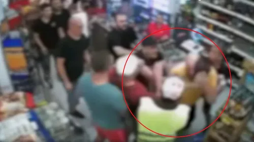 Suporterii Stelei au bătut fără milă un politician, într-un magazin din Dej! De la ce a pornit întregul conflict | VIDEO