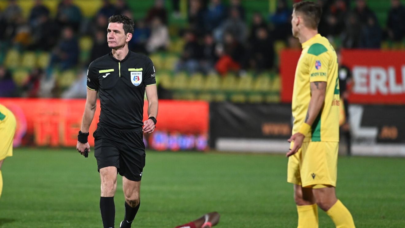 Marius Avram, verdict dur în cea mai controversată decizie luată în România de la introducerea VAR! Ce spune despre faza în care arbitrul Horia Mladinovici a refuzat un penalty pentru CFR, spre disperarea lui Dan Petrescu | EXCLUSIV