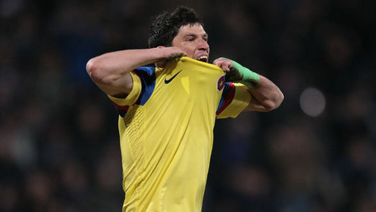 Îi judecă pe Messi și Ronaldo etapă de etapă, dar a văzut SCLIPIRE la Tănase!** Complimentul care îl face pe Becali să viseze la milioane de â‚¬