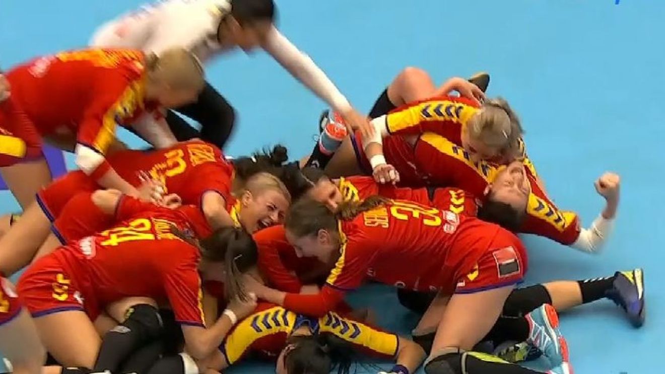 Momentul de infarct care a adus victoria României în partida cu Ungaria, la CM de Handbal 2019. Cristina Neagu a executat perfect o lovitură de la 7 metri în ultimele secunde