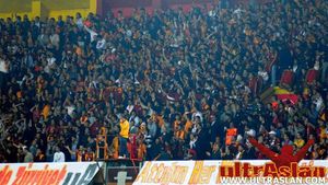 "Ultrașii" Galatei au trecut la amenințări la adresa lui Gică Hagi și a conducerii:** 'Poate că ar trebui să simțiți durerea'