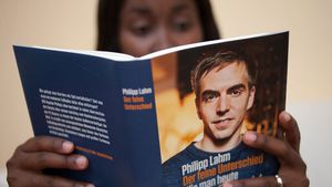 Philipp Lahm, căpitanul naționalei Germaniei:** "Nu sunt homosexual"