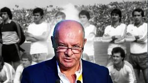 Gheorghiță Geolgău, amintiri despre regretatul Silviu Stănescu. „Aveam doar 14 ani când m-a dus direct la echipa de tineret a Universității. O lună mi-a plătit din banii lui transportul cu rata din Pielești la Craiova. Tata nu voia să mă lase la fotbal”. EXCLUSIV