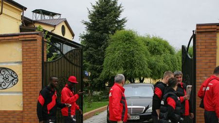 Casa lui Mititelu, ca obiectivele militare!** Supravegherea locuinței șefului Craiovei a fost sporită de către Poliție