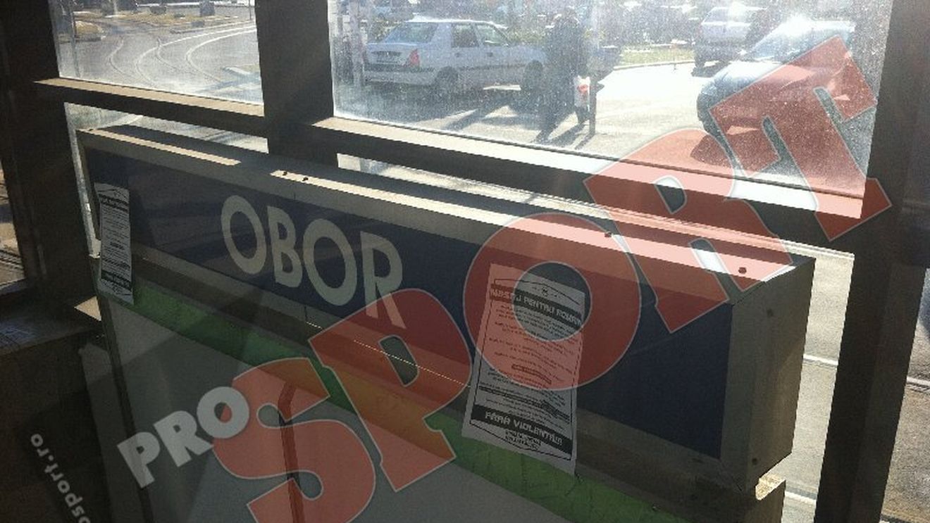 FOTO** Bucureștiul a fost "împânzit" de mesajele ultrașilor: "Români, uniți-vă! Noi am făcut-o"