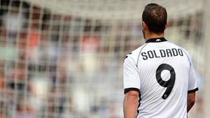 Thriller pe Mestalla în prima etapă din Spania!** Valencia-Santander 4-3! Soldado și-a dat autogol și apoi și-a salvat echipa cu un hat-trick! VIDEO