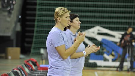 VIDEO | Handbal? Simply the best! Două din cele mai bune jucătoare ale României în ultimii 20 de ani au apărut într-un clip video, prin care au arătat lumii o "părticică" din frumusețile sportului