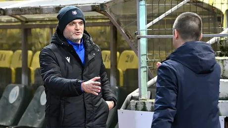 Ce a fost asta? Erik Lincar, moment hilar după victoria cu ACSM Reșița. Înaintea meciului afirma că mai bine nu s-ar prezenta, iar apoi i-a făcut ”statuie” lui Flavius Stoican: ”Un antrenor extraordinar!”