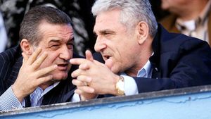 Giovani Becali nu îi dă șanse FCSB-ului la titlu. „Eu așa cred că o să arate clasamentul!” De ce nu va lua Craiova trofeul | VIDEO EXCLUSIV ProSport LIVE