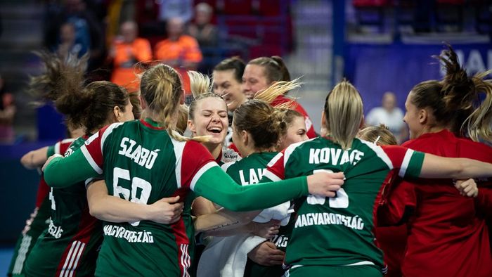Curaj maxim pentru Kim Rasmussen, omul care a câștigat Liga Campionilor cu CSM București. A selecționat 10 jucătoare sub 23 de ani în echipa Ungariei, pentru Mondialul din Japonia