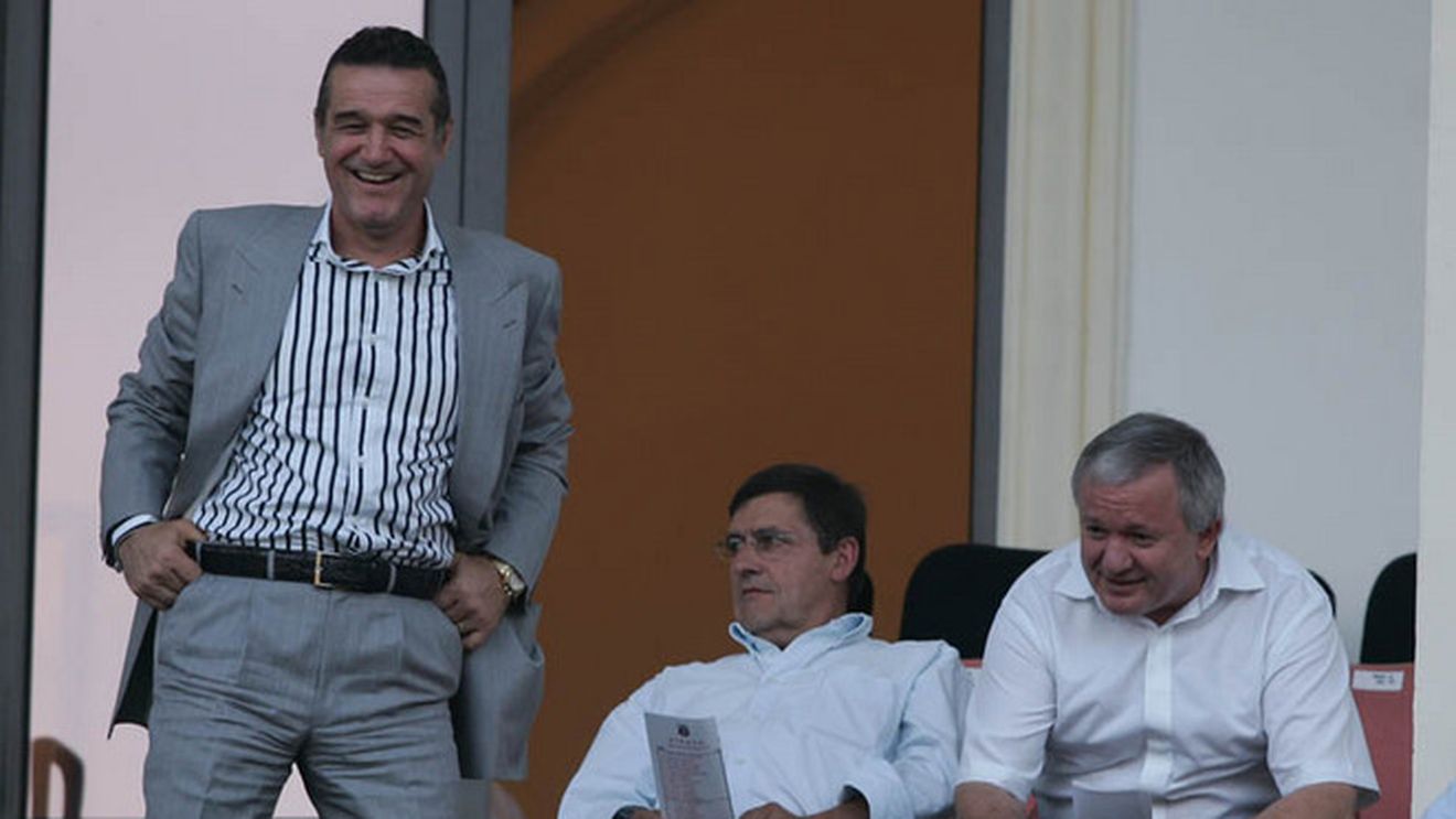 Porumboiu îi ironizează pe steliști:** "Se bat la Intertoto!"