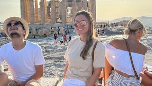 Simona Halep, dulcegării în văzul tuturor cu bărbatul care o însoțește la Turneul Campioanelor: „O persoană iubită și respectuoasă cu oricine”. FOTO