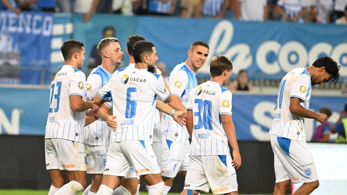 Avertisment de la o glorie a Băniei: doi fotbaliști de la Universitatea Craiova sunt în pericol! „Doar în campionat se descurcă pe viteză”. EXCLUSIV