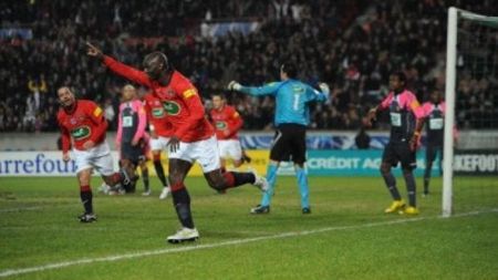 VIDEO** Boloni, umilit la debutul pentru Lens! Ce scăriță a luat fostul rapidist Apoula Bete